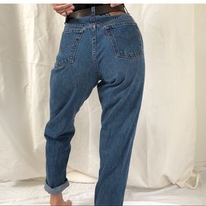 Vintage Levi’s 550 Denim. Relaxed fit. RUNS SMALL